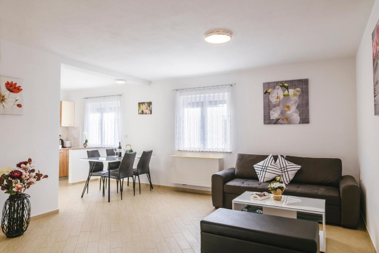 Apartments Mirela Koper Luaran gambar